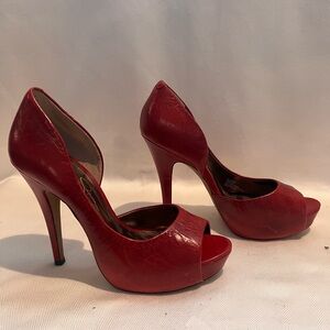 Jessica Simpson Red Leather
Pumps Size 7.5 (US) / 37.5
(EU)